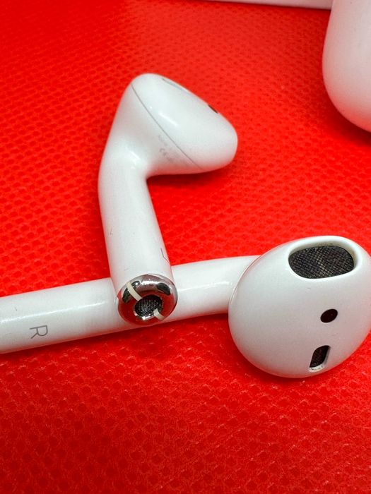 AIRPODS 2ND GENERATION