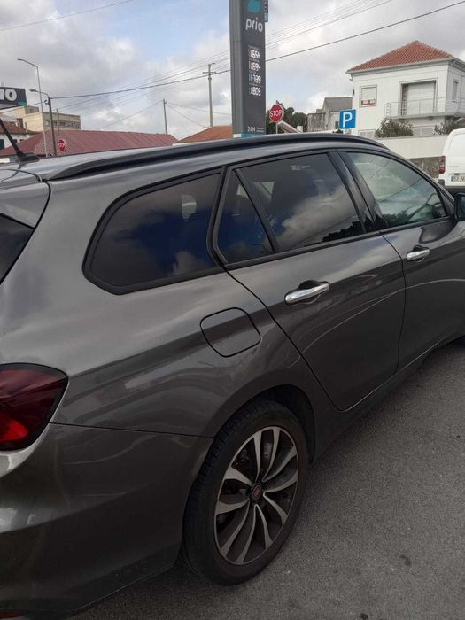 empresa TVDE 2 veiculos