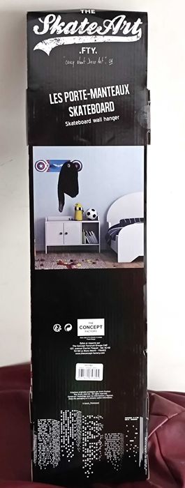 Cabide de parede em forma de skate do Capitão America