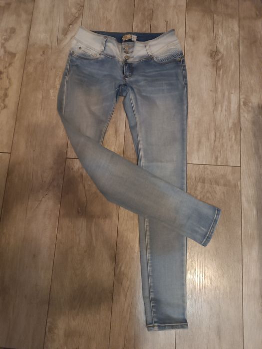 Jeansy niebieskie