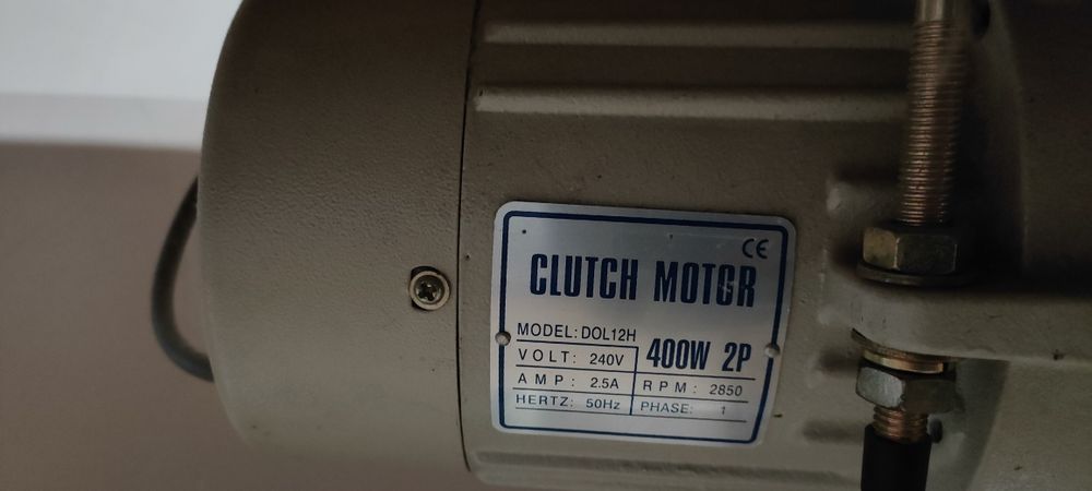 Sprzedam maszynę do szycia