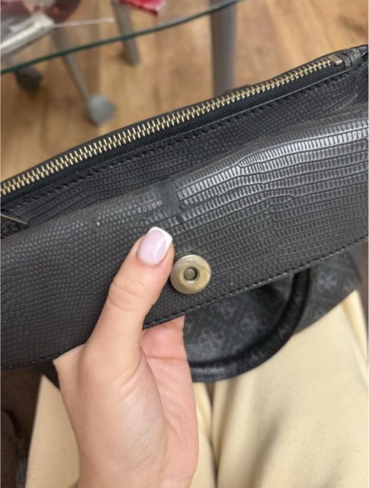 сумочка guess в ідеальному стані, оригиналінал