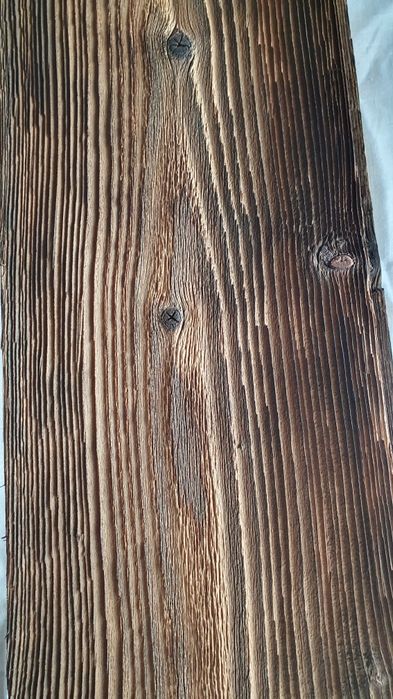 Stare stuletnie deski.