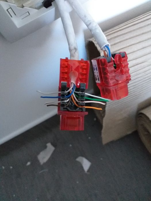 Electricista Com Disponibilidade