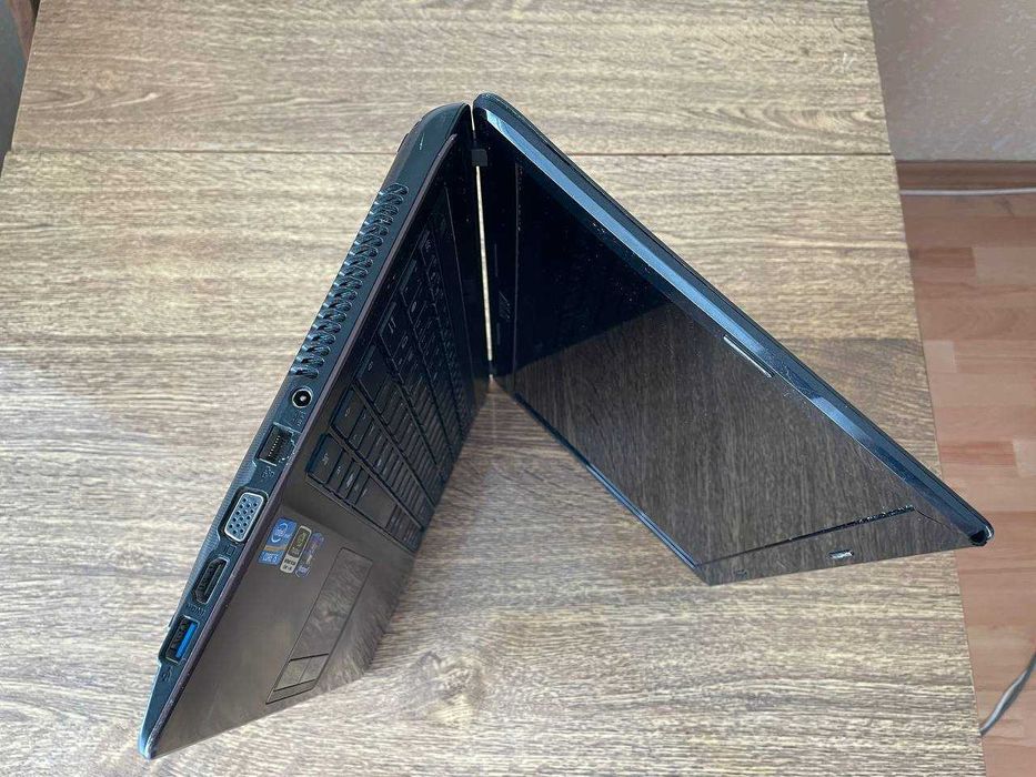 Ноутбук ASUS MODEL-K53S робочий, но без системи