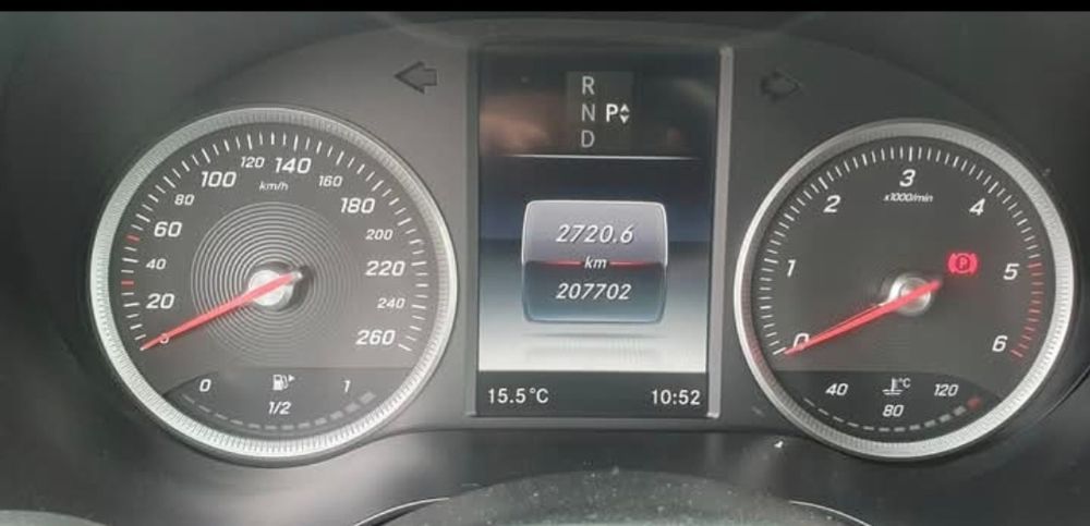 Mercedes C200 com Caixa automática,  Faróis full leds e mala elétrica