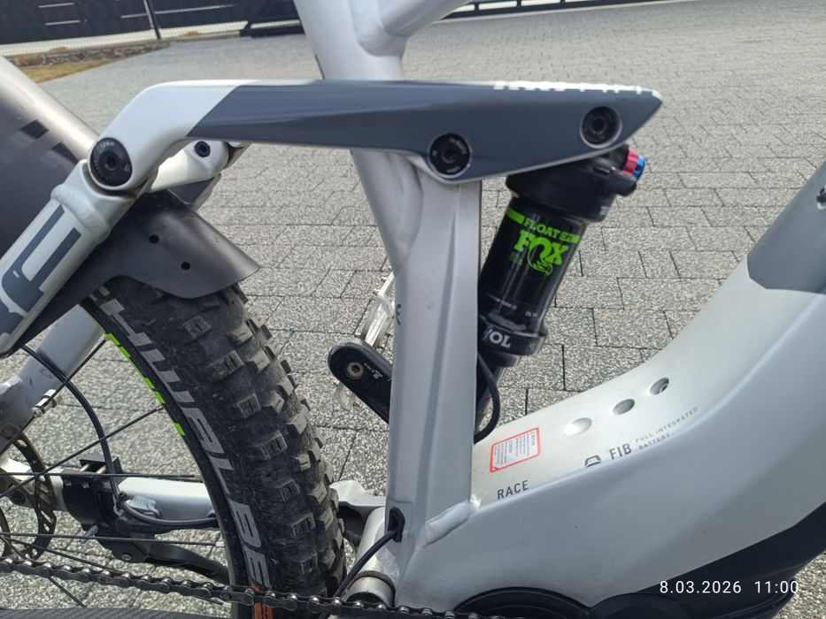 Rower elektryczny cube bosch