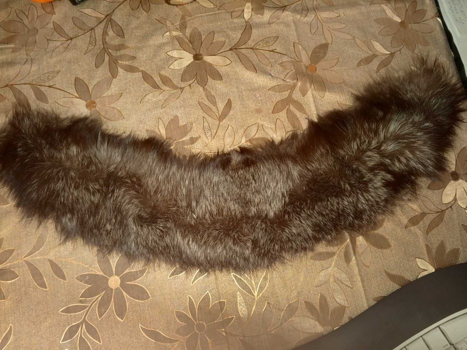 Меховой воротник из натурального меха чернобурки