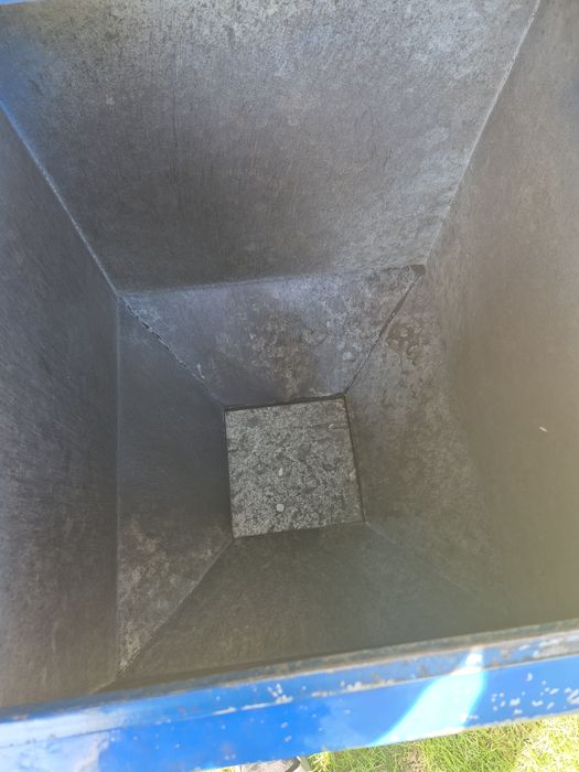 Zbiornik na ekogroszek firmy Janosz