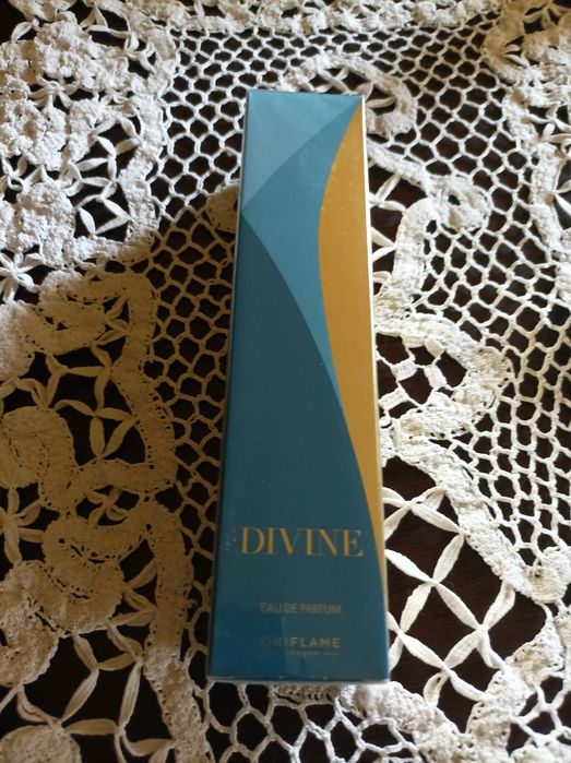Divine by Oriflame