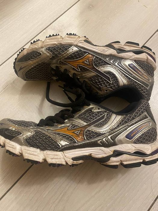 Жіночі кросівки mizuno wave rider 13 w