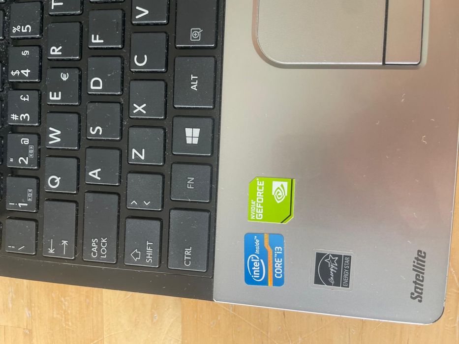 Pc portatil Toshiba satellite i3