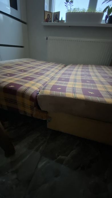 Компактний диванчик. Розкладний.Зі спальним місцем.