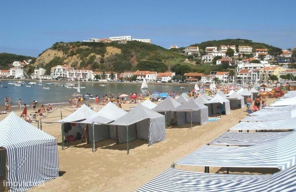 Apartamento T1 em cima da praia de S. Martinho do Porto