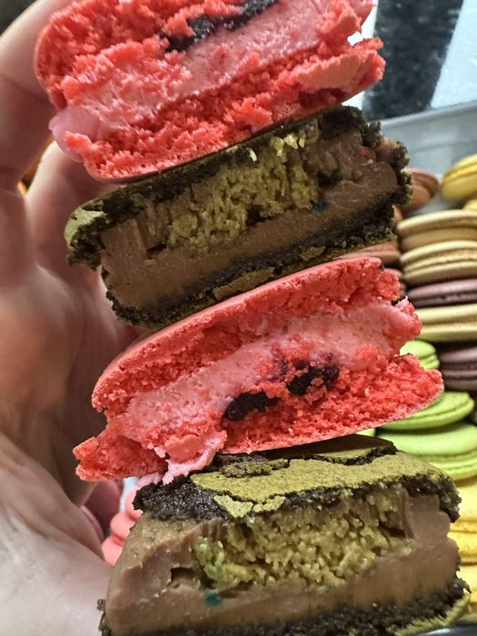 Макарон макаронс макарун десерти на замовлення