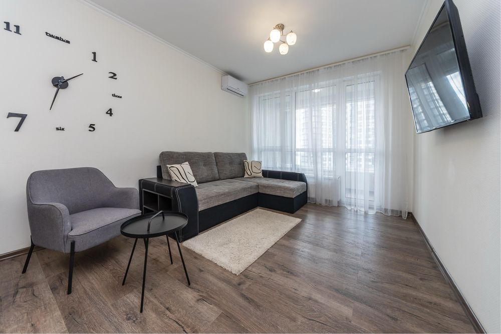 Фантастичний вид на Дніпро. ЖК Зарічний. 2к квартира подобово.