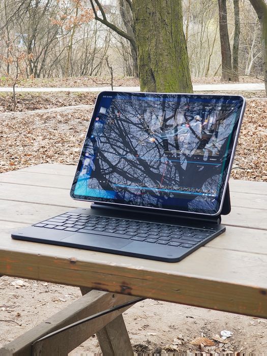 Apple iPad pro M2 12.9 16gb RAM 1tb  LTE + EGR keyboard