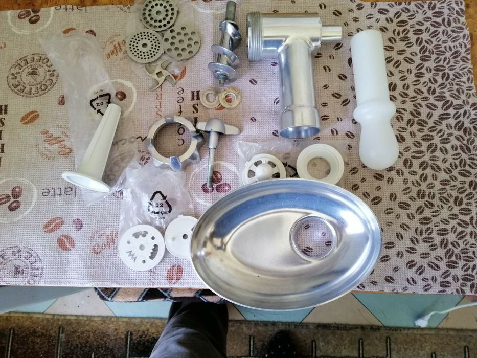 Электро мясорубка  viconte