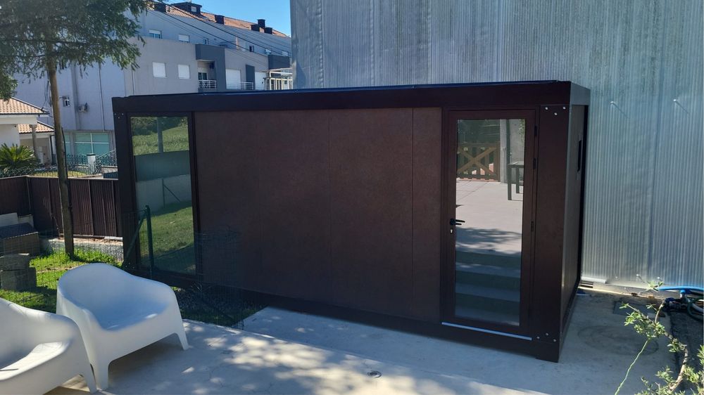 Contentor modular castanho