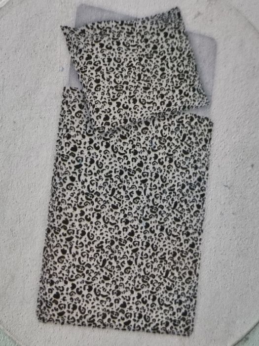 Комплект постільної білизни, постільна білизна