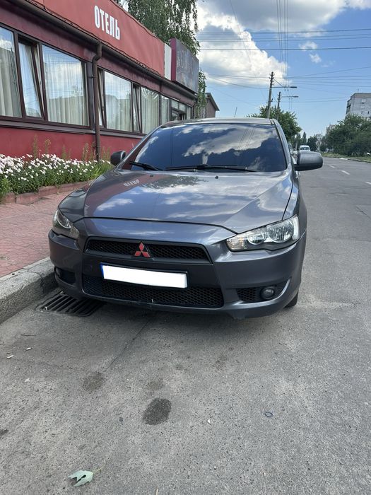 Продам в рассрочку mitsubishi Lancer.