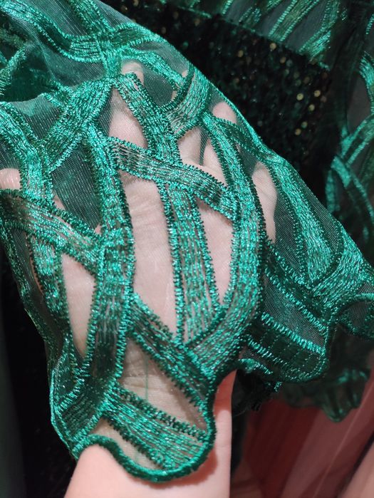 Красива смарагдова сукня! Розмір 56-58.