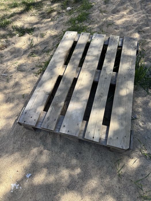 Oddam palety, plyty osb i słupki drewniane