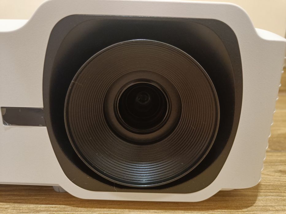 Лазерний проектор Viewsonic LSD400W