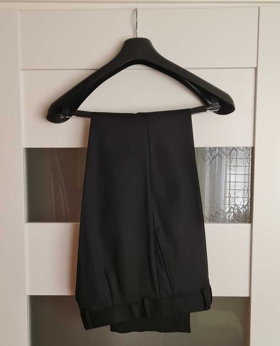 NOWY Garnitur męski VISTULA super slim 182/96/82 (84) 48 L CZARNY
