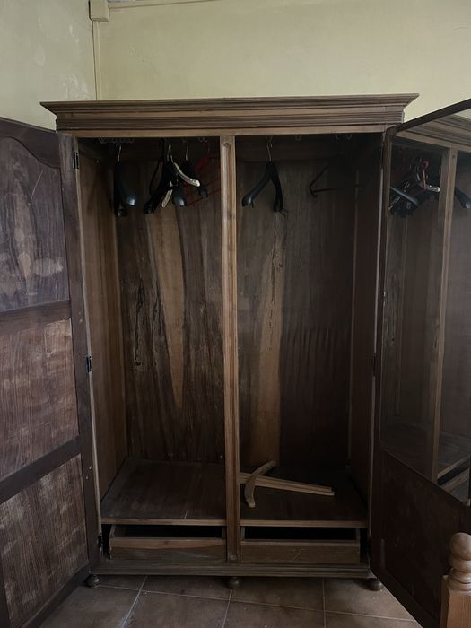 Quarto completo- cama, comoda e armario