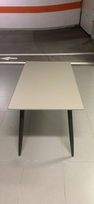 Mesa Nova nunca usada