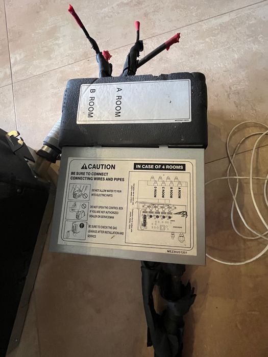 Klimatyzator sufitowy LG MT18AH kasetonowy + rozdzielacz klimatyzacji multi split