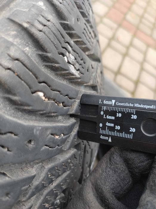 Sprzedam opony zimowe Nokian 205/60/R16 - 2 szt.