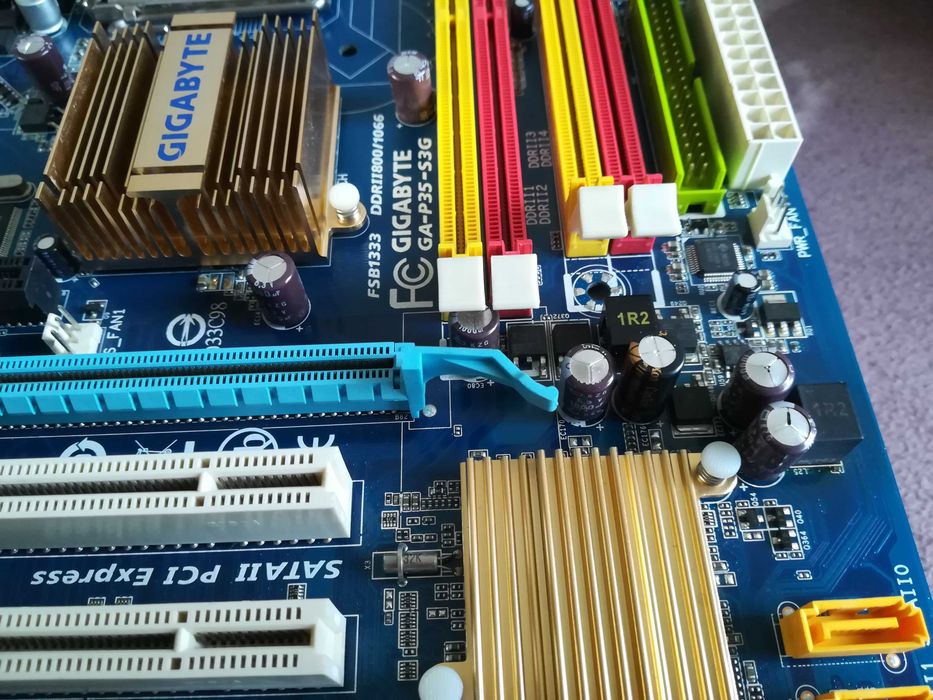 Плата MSI FM2-A85XMA-E35 (не робоча)