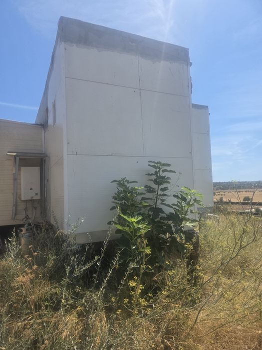 Terreno com casa modelar
