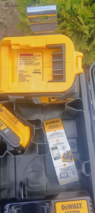 Dewalt dcd797 ударна дрель 20v