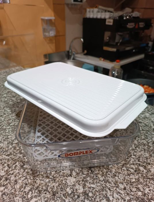 Caixas herméticas e caixas frigoríficas