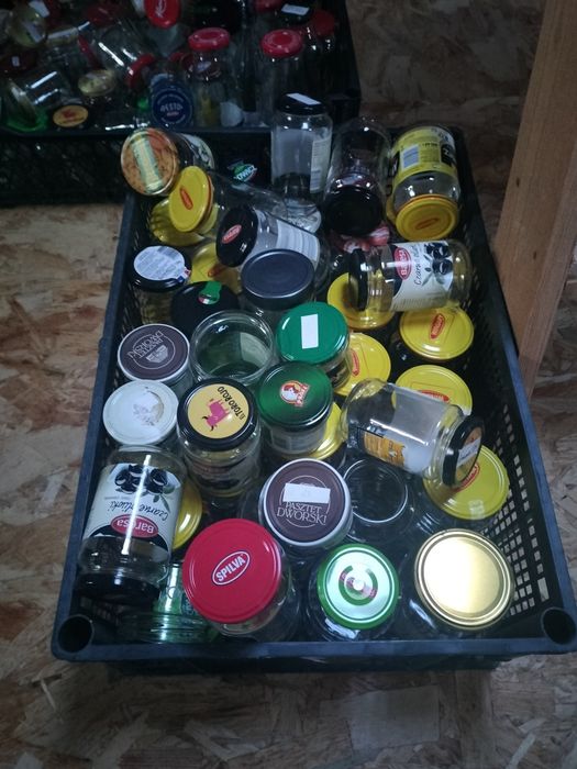 Słoiki różnie wielkości