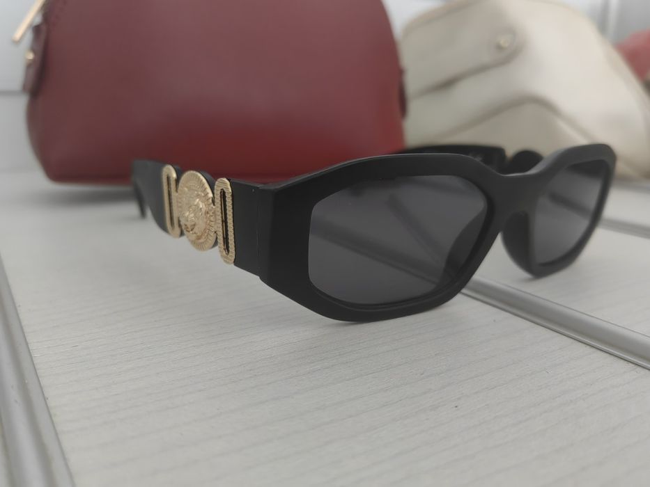 Okulary czarno złote