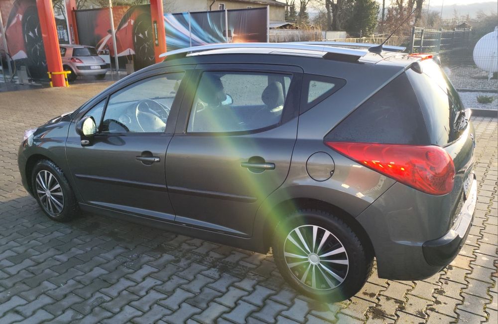 Ładny Peugeot 207 SW 1.4 2009r. Klima