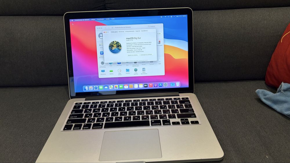 Vendo Macbook pro retina 2013 i5 256 GB e 8 de  Ram