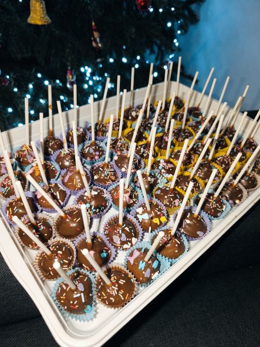 Cake pops, lizaki, ciastka na patyku