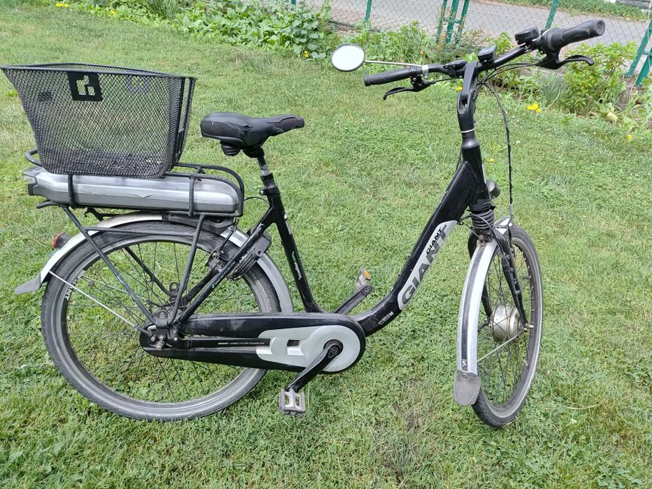 Rower elektryczny  Giant  28 cali