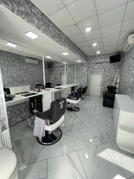 Оренда крісла перукар / барбер