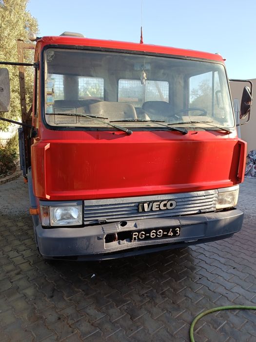 Vende-se camiao iveco