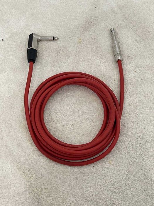 Педаль ефектів преамп для бас-гітари (M80) MXR BASS D. I.+