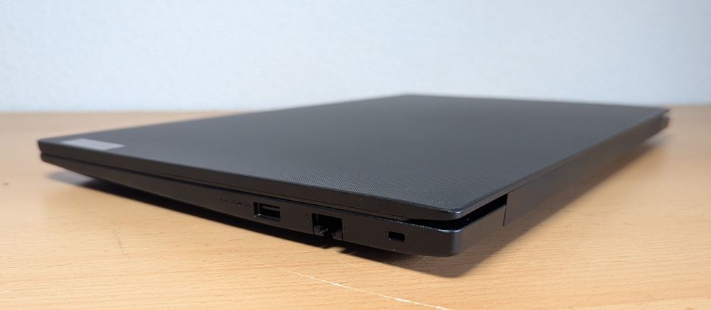 Lenovo V15 G4/15.6" FullHd IPS/Ryzen 5 7520u/DDR5 - 8Gb/SSD 512Gb
