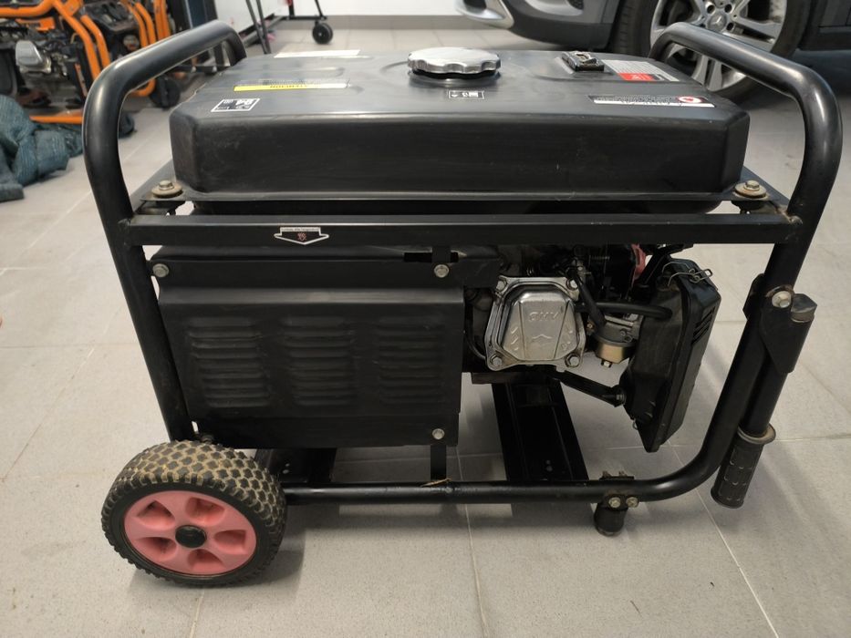 Gerador Redstone 3100 watts Ótimo Estado