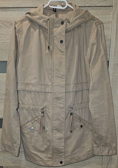 Kurtka firmy H&M.
