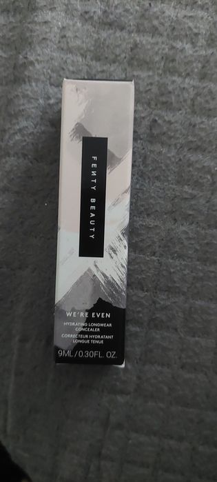 Sephora Nowy Korektor Fenty Beauty We're Even 200 C